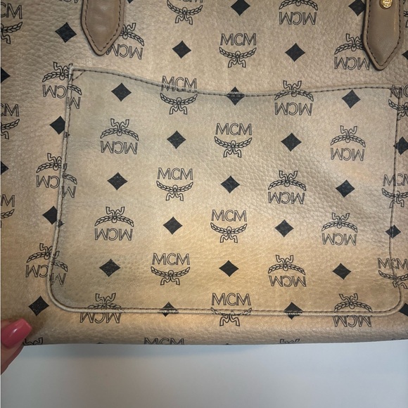 MCM Tote Bag - Picture 13 of 16